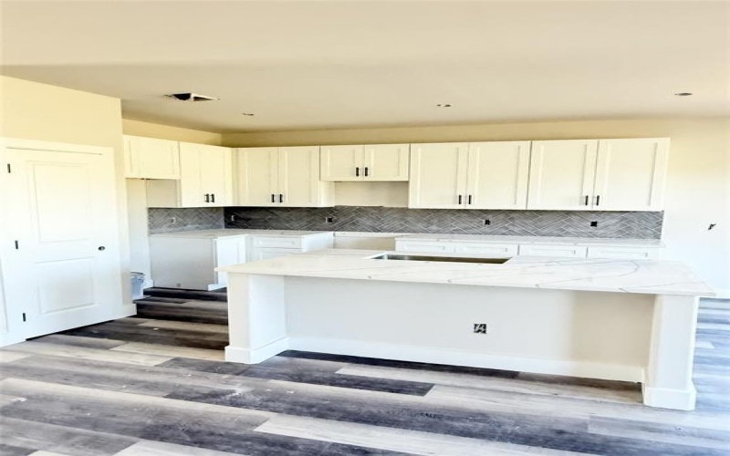 3505 Brazos River Drive, Granbury, TX 76048, 3 Bedrooms Bedrooms, ,2 BathroomsBathrooms,Residential,For Sale,3505 Brazos River Drive,20975184