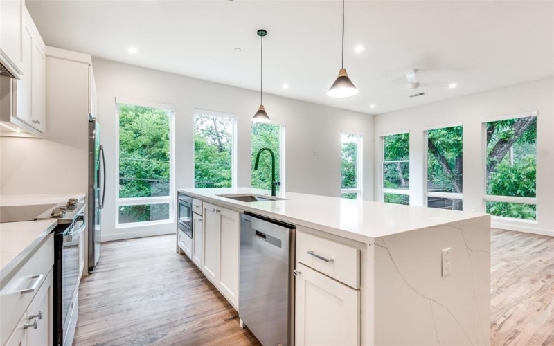 6319 Richmond Avenue #112, Dallas, TX 75214, 2 Bedrooms Bedrooms, ,2 BathroomsBathrooms,Residential Lease,For Rent,6319 Richmond Avenue,20975194