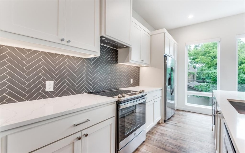 6319 Richmond Avenue #112, Dallas, TX 75214, 2 Bedrooms Bedrooms, ,2 BathroomsBathrooms,Residential Lease,For Rent,6319 Richmond Avenue,20975194