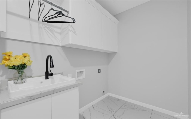 503 Purple Bugambilia, Pharr, TX 78577, 4 Bedrooms Bedrooms, ,3 BathroomsBathrooms,Residential,For Sale,503 Purple Bugambilia,474186