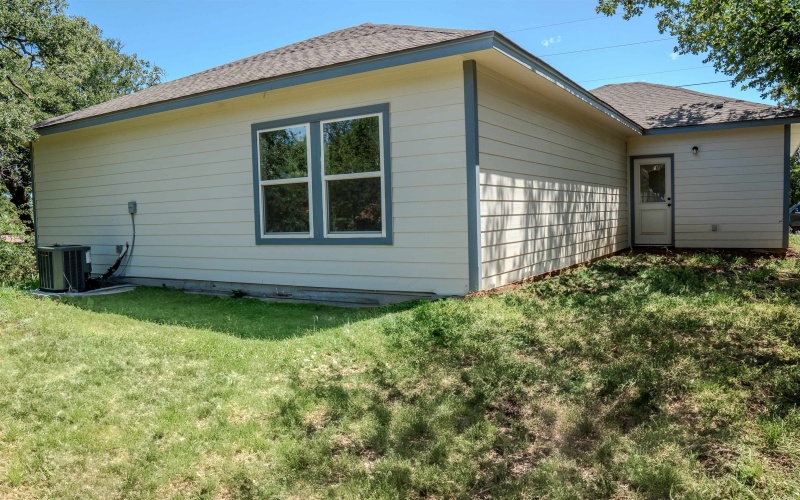 1917 Greenwood Avenue, Kingsland, TX 78639, 3 Habitaciones Habitaciones , ,2 BañosBaños,Residential,En Venta,1917 Greenwood Avenue,173862