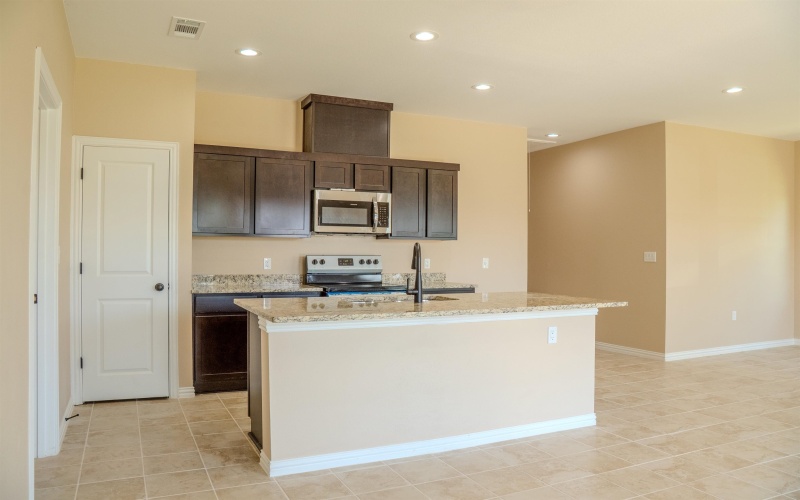 1917 Greenwood Avenue, Kingsland, TX 78639, 3 Habitaciones Habitaciones , ,2 BañosBaños,Residential,En Venta,1917 Greenwood Avenue,173862