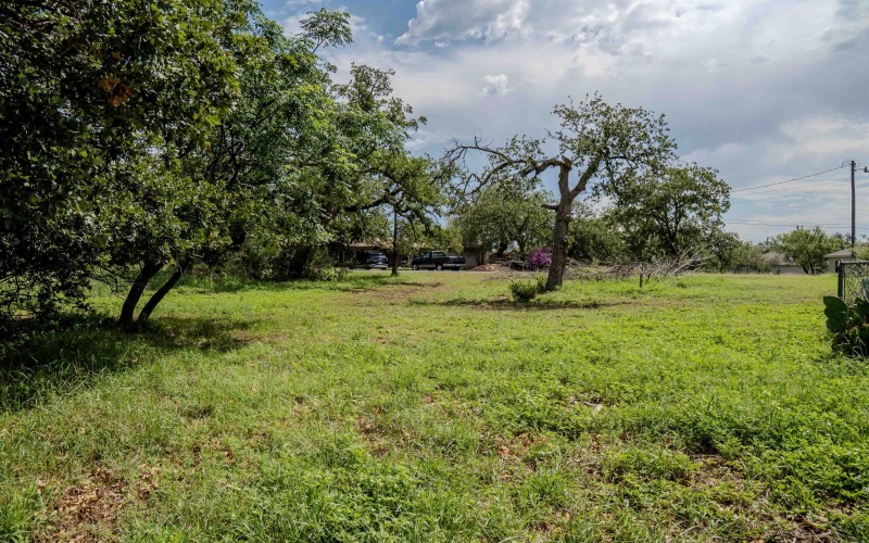 1858 Mosswood, Kingsland, TX 78639, 3 Habitaciones Habitaciones , ,2 BañosBaños,Residential,En Venta,1858 Mosswood,173865