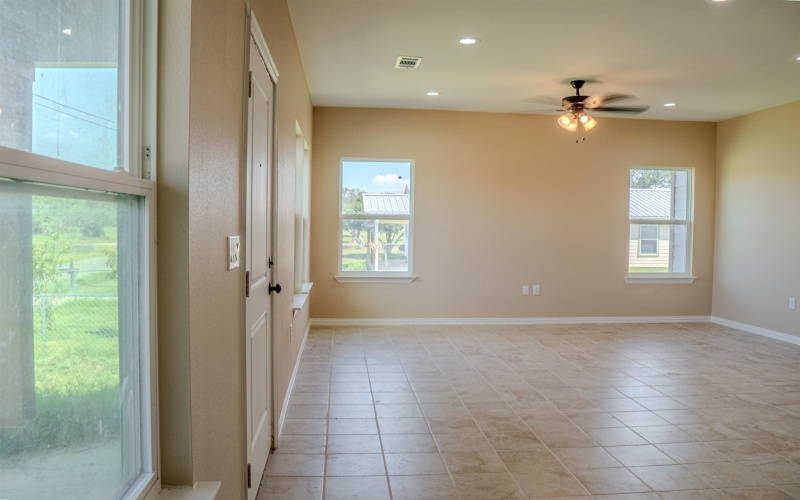 1858 Mosswood, Kingsland, TX 78639, 3 Habitaciones Habitaciones , ,2 BañosBaños,Residential,En Venta,1858 Mosswood,173865