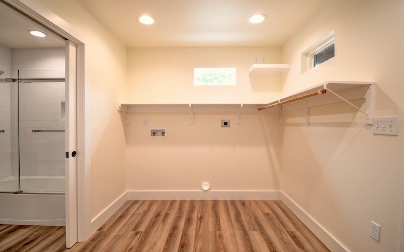 1302 McAllen St, Kerrville, TX 78028, 2 Habitaciones Habitaciones , ,1 BañoBaños,Residential,En Venta,1302 McAllen St,119629