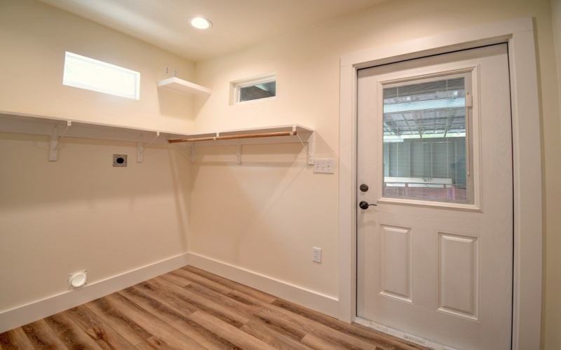 1302 McAllen St, Kerrville, TX 78028, 2 Habitaciones Habitaciones , ,1 BañoBaños,Residential,En Venta,1302 McAllen St,119629