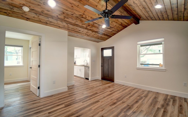 1302 McAllen St, Kerrville, TX 78028, 2 Habitaciones Habitaciones , ,1 BañoBaños,Residential,En Venta,1302 McAllen St,119629