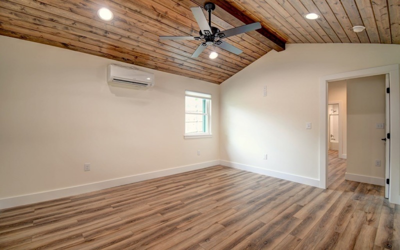 1302 McAllen St, Kerrville, TX 78028, 2 Habitaciones Habitaciones , ,1 BañoBaños,Residential,En Venta,1302 McAllen St,119629