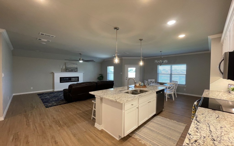 3142 Cedarhill Dr, San Angelo, TX 76904, 3 Bedrooms Bedrooms, ,2 BathroomsBathrooms,Residential,For Sale,3142 Cedarhill Dr,127992