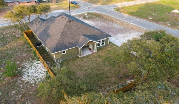 411 Magnolia W, Aransas Pass, TX 78336, 3 Habitaciones Habitaciones , ,2 BañosBaños,Residential,En Venta,411 Magnolia W,456661