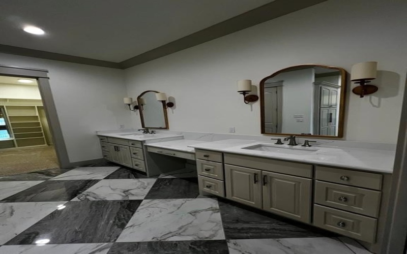 405 Mary Lou Court, Granbury, TX 76048, 4 Bedrooms Bedrooms, ,3 BathroomsBathrooms,Residential,For Sale,405 Mary Lou Court,20943092