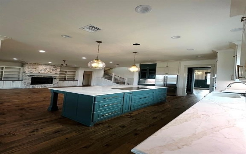 405 Mary Lou Court, Granbury, TX 76048, 4 Bedrooms Bedrooms, ,3 BathroomsBathrooms,Residential,For Sale,405 Mary Lou Court,20943092