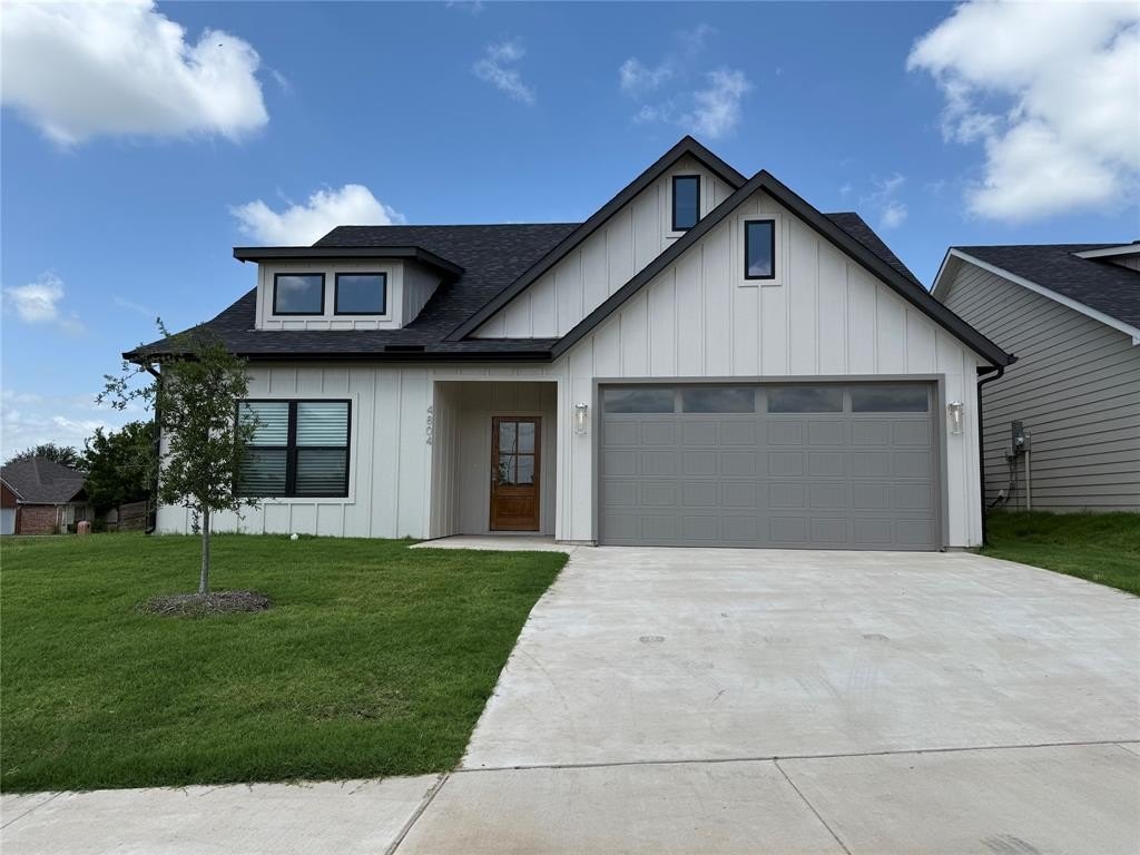 4804 Dry Creek Road, Sherman, TX 75092, 3 Bedrooms Bedrooms, ,2 BathroomsBathrooms,Residential Lease,For Rent,4804 Dry Creek Road,20974362