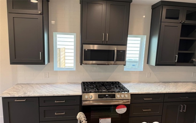 4804 Dry Creek Road, Sherman, TX 75092, 3 Bedrooms Bedrooms, ,2 BathroomsBathrooms,Residential Lease,For Rent,4804 Dry Creek Road,20974362