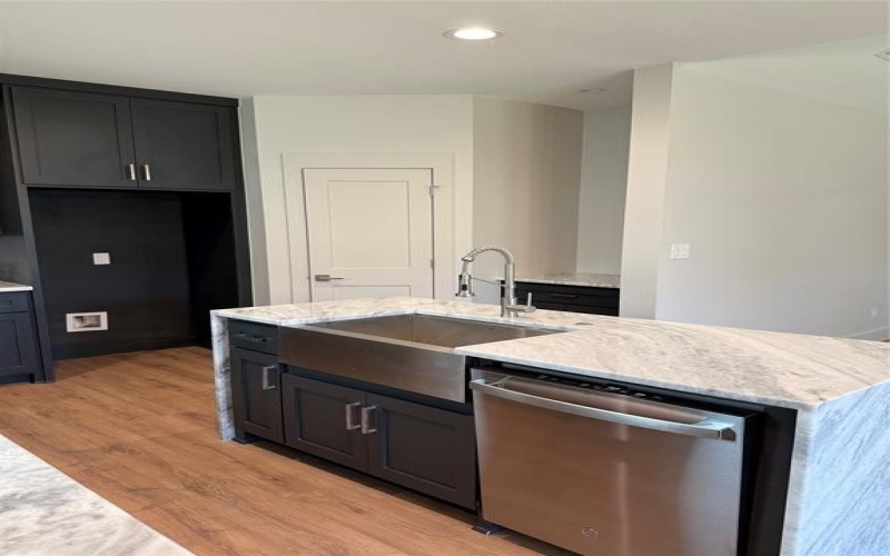 4804 Dry Creek Road, Sherman, TX 75092, 3 Bedrooms Bedrooms, ,2 BathroomsBathrooms,Residential Lease,For Rent,4804 Dry Creek Road,20974362
