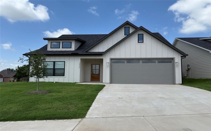 4804 Dry Creek Road, Sherman, TX 75092, 3 Bedrooms Bedrooms, ,2 BathroomsBathrooms,Residential Lease,For Rent,4804 Dry Creek Road,20974362