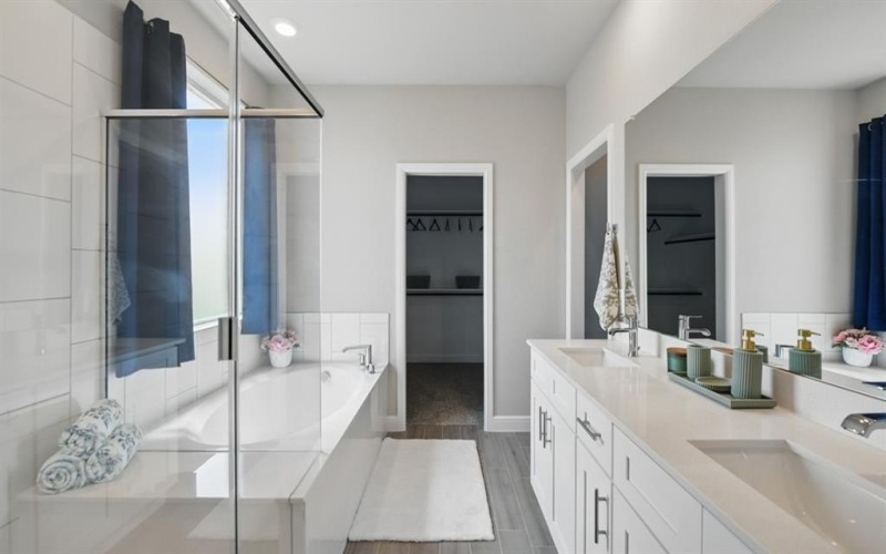 10609 ZIRCON Lane, Fort Worth, TX 76036, 5 Habitaciones Habitaciones , ,5 BañosBaños,Residential,En Venta,10609 ZIRCON Lane,20975340