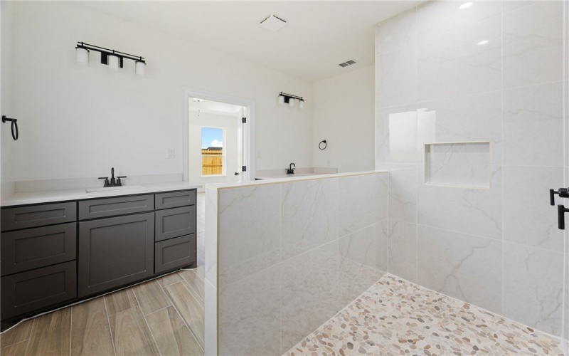 7829 Houshang Drive, Corpus Christi, TX 78414, 4 Habitaciones Habitaciones , ,3 BañosBaños,Residential,En Venta,7829 Houshang Drive,449935