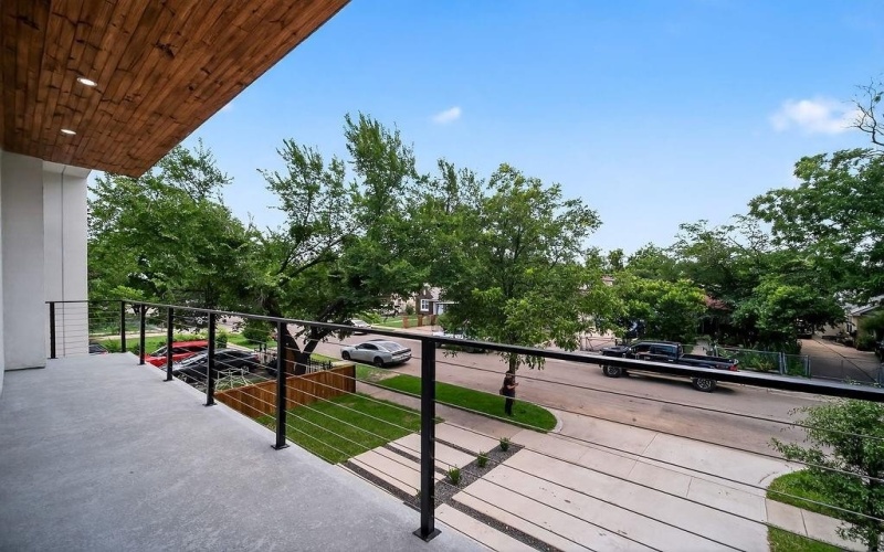 2519 W Lovers Lane, Dallas, TX 75235, 5 Habitaciones Habitaciones , ,5 BañosBaños,Residential,En Venta,2519 W Lovers Lane,20975641