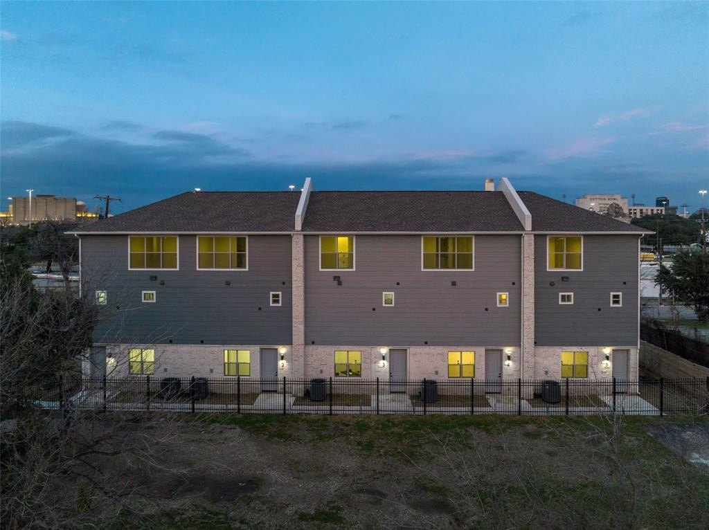 3230 Elihu Street #1, Dallas, TX 75210, 2 Habitaciones Habitaciones , ,3 BañosBaños,Residential Lease,En Alquiler,3230 Elihu Street,20975957