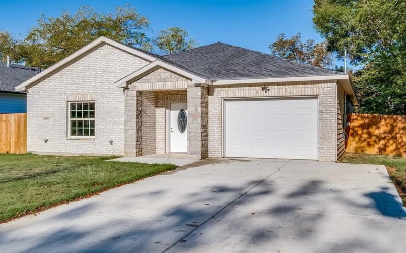 2434 Easley Street, Dallas, TX 75215, 3 Bedrooms Bedrooms, ,2 BathroomsBathrooms,Residential Lease,For Rent,2434 Easley Street,20976108