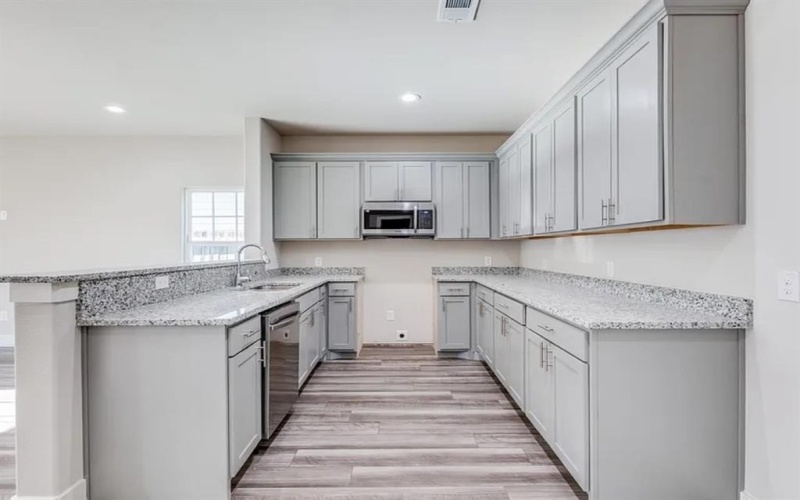 2434 Easley Street, Dallas, TX 75215, 3 Bedrooms Bedrooms, ,2 BathroomsBathrooms,Residential Lease,For Rent,2434 Easley Street,20976108