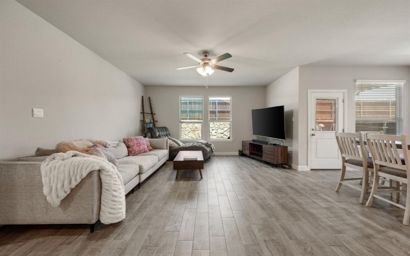 1217 Southwark Drive, Fort Worth, TX 76247, 4 Bedrooms Bedrooms, ,2 BathroomsBathrooms,Residential Lease,For Rent,1217 Southwark Drive,20966822