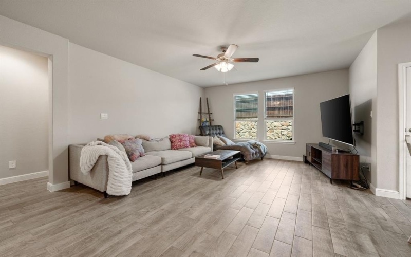 1217 Southwark Drive, Fort Worth, TX 76247, 4 Bedrooms Bedrooms, ,2 BathroomsBathrooms,Residential Lease,For Rent,1217 Southwark Drive,20966822