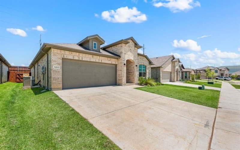 1217 Southwark Drive, Fort Worth, TX 76247, 4 Bedrooms Bedrooms, ,2 BathroomsBathrooms,Residential Lease,For Rent,1217 Southwark Drive,20966822