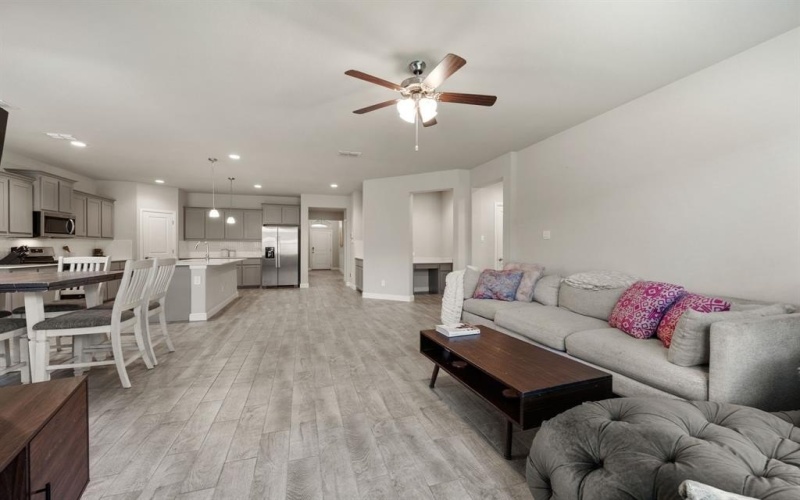 1217 Southwark Drive, Fort Worth, TX 76247, 4 Bedrooms Bedrooms, ,2 BathroomsBathrooms,Residential Lease,For Rent,1217 Southwark Drive,20966822
