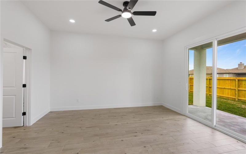 6710 Effat Drive, Corpus Christi, TX 78414, 4 Bedrooms Bedrooms, ,3 BathroomsBathrooms,Residential,For Sale,6710 Effat Drive,450031