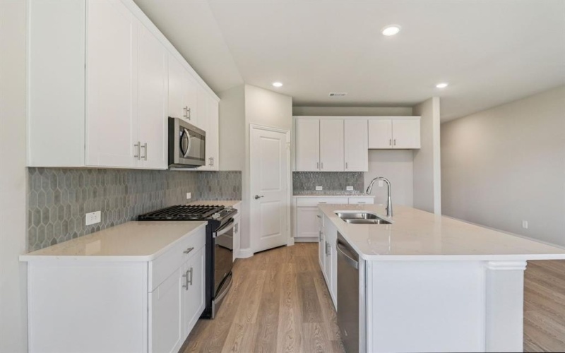 600 Stagg Street, McKinney, TX 75069, 4 Bedrooms Bedrooms, ,3 BathroomsBathrooms,Residential,For Sale,600 Stagg Street,20973398