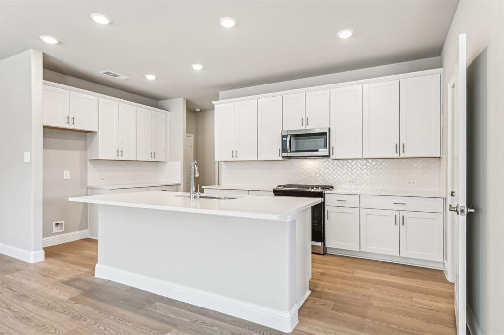 6617 Coyote Valley Trail, Fort Worth, TX 76036, 5 Bedrooms Bedrooms, ,3 BathroomsBathrooms,Residential,For Sale,6617 Coyote Valley Trail,20973409