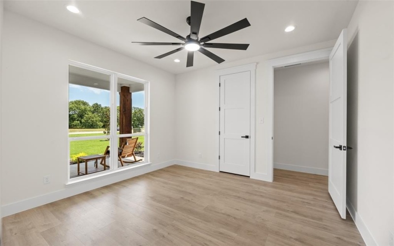 218 Canal Street, Corsicana, TX 75109, 5 Bedrooms Bedrooms, ,2 BathroomsBathrooms,Residential,For Sale,218 Canal Street,20976255