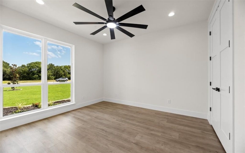 218 Canal Street, Corsicana, TX 75109, 5 Bedrooms Bedrooms, ,2 BathroomsBathrooms,Residential,For Sale,218 Canal Street,20976255