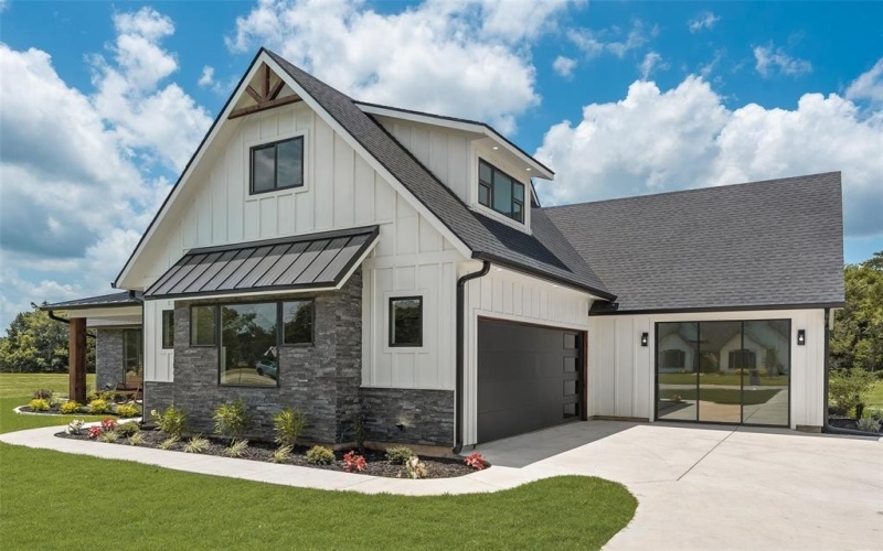 218 Canal Street, Corsicana, TX 75109, 5 Bedrooms Bedrooms, ,2 BathroomsBathrooms,Residential,For Sale,218 Canal Street,20976255