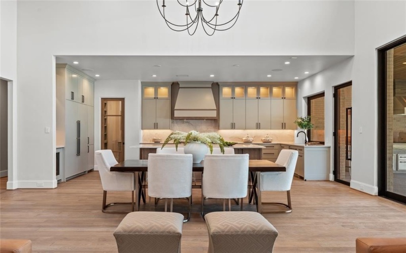 5919 Westgrove Drive, Dallas, TX 75248, 5 Bedrooms Bedrooms, ,6 BathroomsBathrooms,Residential,For Sale,5919 Westgrove Drive,20976391