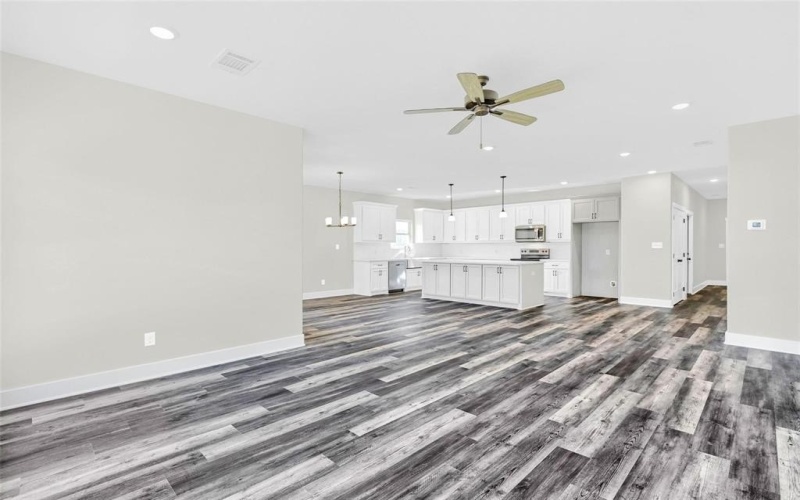 1807 Boxwood Drive, Sherman, TX 75092, 3 Bedrooms Bedrooms, ,2 BathroomsBathrooms,Residential,For Sale,1807 Boxwood Drive,20976445