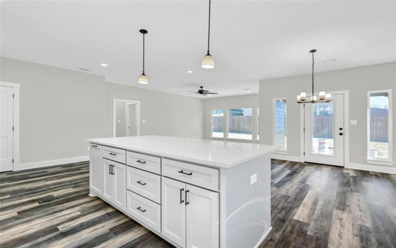 1807 Boxwood Drive, Sherman, TX 75092, 3 Bedrooms Bedrooms, ,2 BathroomsBathrooms,Residential,For Sale,1807 Boxwood Drive,20976445