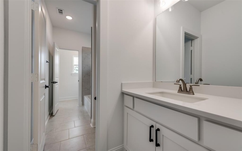 1117 Barrix Drive, Forney, TX 75126, 4 Bedrooms Bedrooms, ,3 BathroomsBathrooms,Residential,For Sale,1117 Barrix Drive,20976646