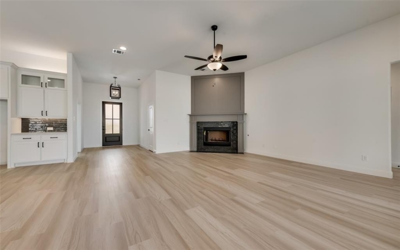 1117 Barrix Drive, Forney, TX 75126, 4 Bedrooms Bedrooms, ,3 BathroomsBathrooms,Residential,For Sale,1117 Barrix Drive,20976646