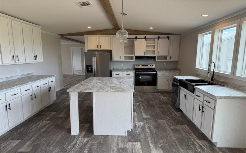 163 Red Fox Court, Weatherford, TX 76088, 4 Bedrooms Bedrooms, ,2 BathroomsBathrooms,Residential,For Sale,163 Red Fox Court,20976699