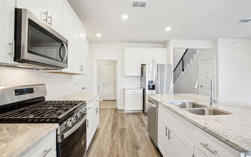 4012 Sandstone Drive, McKinney, TX 75071, 4 Bedrooms Bedrooms, ,2 BathroomsBathrooms,Residential Lease,For Rent,4012 Sandstone Drive,20976844