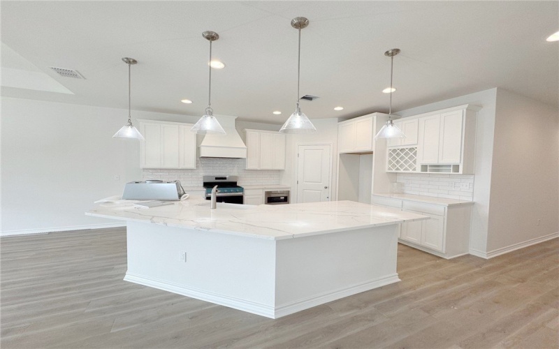 2550 Las Estrellas Street, Corpus Christi, TX 78414, 4 Bedrooms Bedrooms, ,3 BathroomsBathrooms,Residential,For Sale,2550 Las Estrellas Street,450165