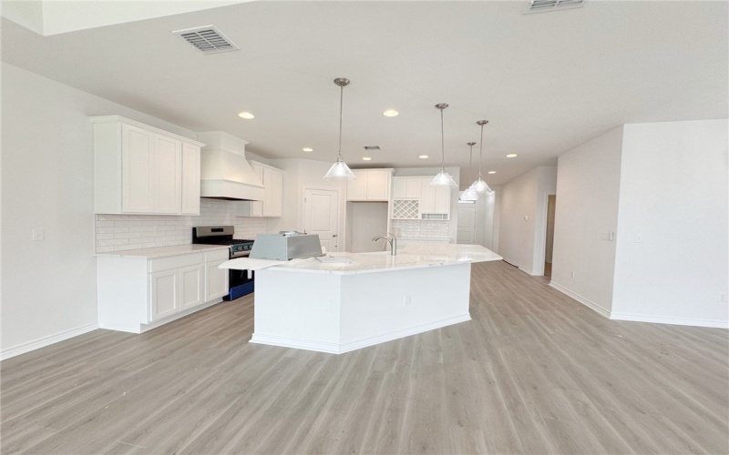 2550 Las Estrellas Street, Corpus Christi, TX 78414, 4 Bedrooms Bedrooms, ,3 BathroomsBathrooms,Residential,For Sale,2550 Las Estrellas Street,450165