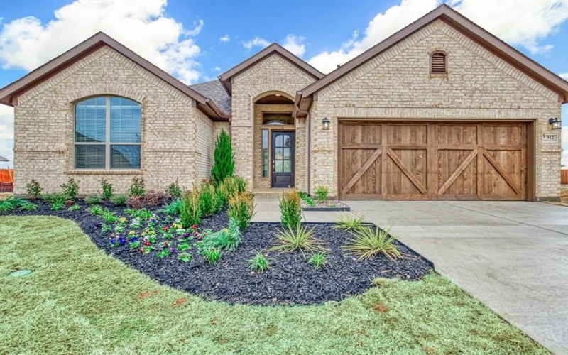 216 SW Bee Balm Road, McKinney, TX 75071, 3 Bedrooms Bedrooms, ,2 BathroomsBathrooms,Residential,For Sale,216 SW Bee Balm Road,20977022