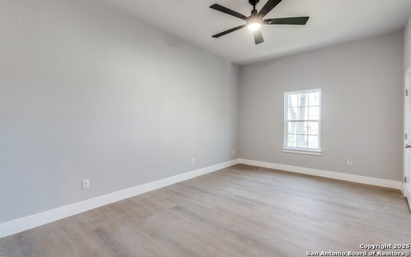 455 S Hackberry, New Braunfels, TX 78130, 3 Bedrooms Bedrooms, ,2 BathroomsBathrooms,Residential,For Sale,455 S Hackberry,1877705