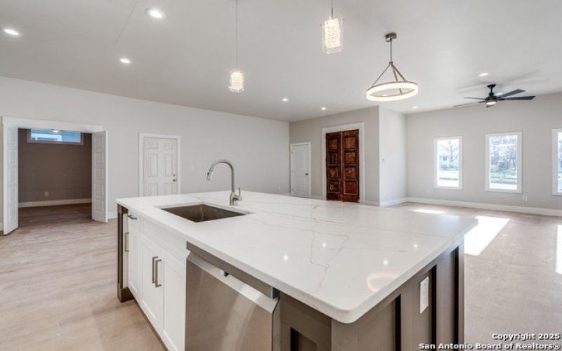 455 S Hackberry, New Braunfels, TX 78130, 3 Bedrooms Bedrooms, ,2 BathroomsBathrooms,Residential,For Sale,455 S Hackberry,1877705