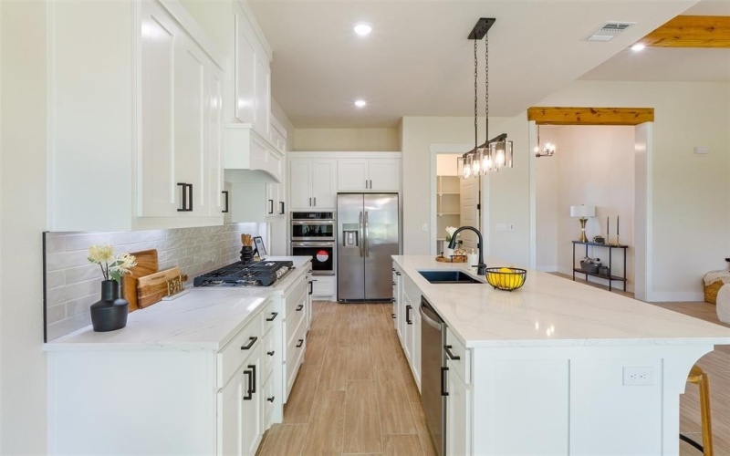 2516 Birchwood Drive, Granbury, TX 76049, 4 Bedrooms Bedrooms, ,3 BathroomsBathrooms,Residential,For Sale,2516 Birchwood Drive,20967001
