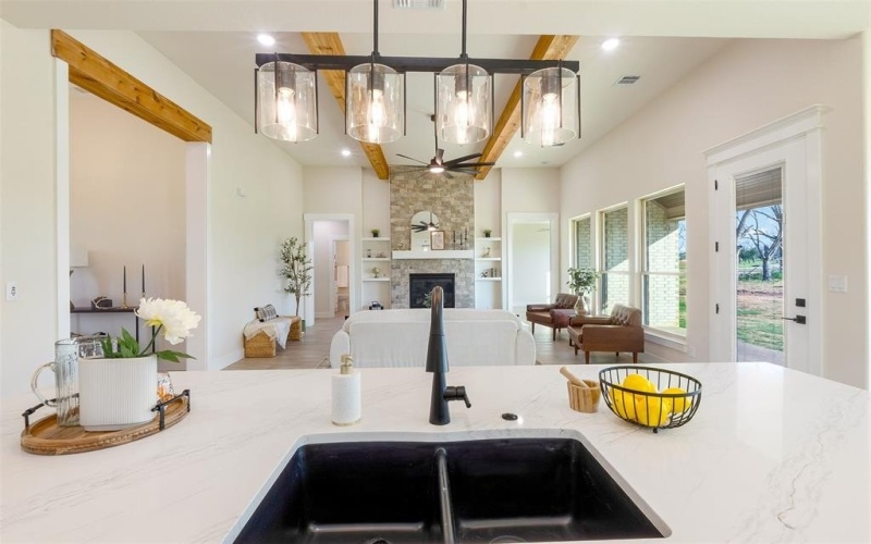 2516 Birchwood Drive, Granbury, TX 76049, 4 Bedrooms Bedrooms, ,3 BathroomsBathrooms,Residential,For Sale,2516 Birchwood Drive,20967001